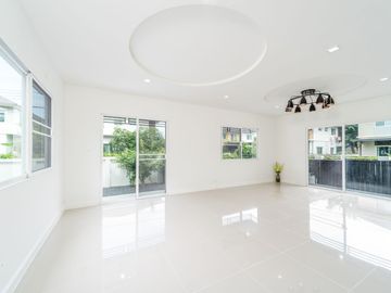 ขายบ้านเดี่ยว ตกแต่งใหม่ ใกล้สนามบินสุวรรณภูมิ เพียง 10 นาที