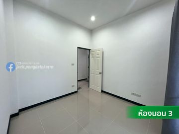 Single house in a potential location, The Master, Bypass-Sa Kaeo Road. Behind Big C Sa Kaeo Decorated and ready to move in