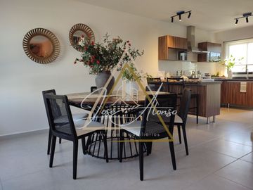 Casa con 4 recámaras en Queretaro zona Zakia, Recamara en planta Baja Ultimas ubicaciones entrega inmediata
