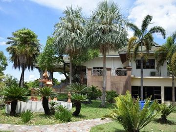 For sale. Land with a garden house, good atmosphere, San Pa Tong District, Chiang Mai.
