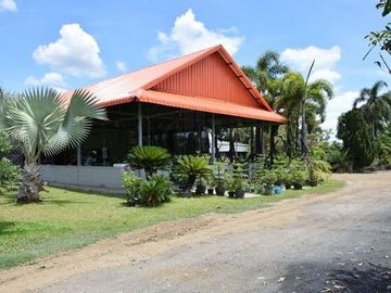 For sale. Land with a garden house, good atmosphere, San Pa Tong District, Chiang Mai.
