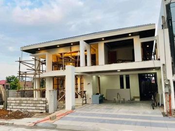 Elegant House and Lot inside Geneva Gardens with 4 Bedrooms and 2 Car Garage For Sale PH2411
