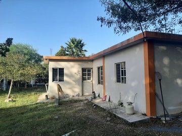 QUINTA EN VENTA EN MONTEMORELOS, NL, ZONA LAS PUENTES, A ORILLA CARRETERA