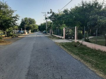 QUINTA EN VENTA EN MONTEMORELOS, NL, ZONA LAS PUENTES, A ORILLA CARRETERA