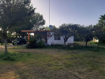 QUINTA EN VENTA EN MONTEMORELOS, NL, ZONA LAS PUENTES, A ORILLA CARRETERA