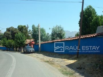 Vendemos amplio terreno con casa antigua bien conservada