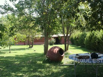 Vendemos amplio terreno con casa antigua bien conservada