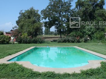 Vendemos amplio terreno con casa antigua bien conservada