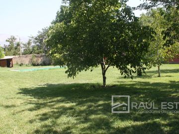 Vendemos amplio terreno con casa antigua bien conservada
