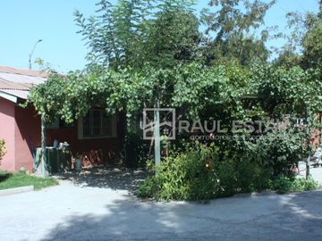 Vendemos amplio terreno con casa antigua bien conservada