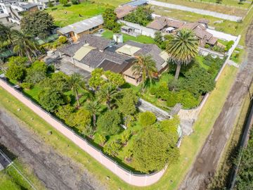 EN VENTA HERMOSA QUINTA EN MIRASIERRA SECTOR SUPERMAXI