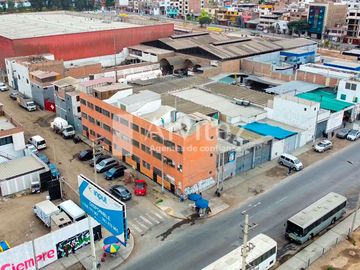 OPORTUNIDAD IRREPETIBLE a pasos del Mall del Sur en esquina