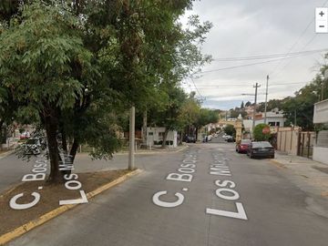 REMATO AMPLIA CASA EN UNA DE LAS MEJORES ZONAS DEL EDO DE MEX!!