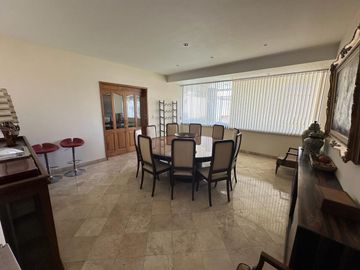 HERMOSA CASA EN VENTA LA CARCAÑA CON ALBERCA A PIE DE CALLE PUEBLA CHOLULA, MUY BUENA UBICACIÓN