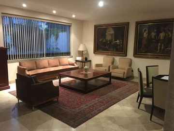 HERMOSA CASA EN VENTA LA CARCAÑA CON ALBERCA A PIE DE CALLE PUEBLA CHOLULA, MUY BUENA UBICACIÓN