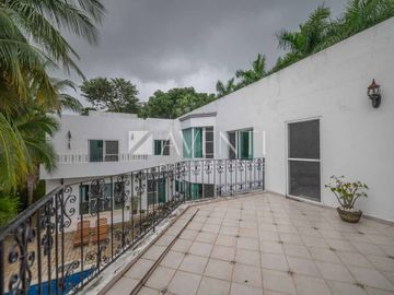 Casa disponible en Campestre Residencial en Cancún, Quintana Roo.