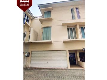 Townhouse Simprug Gallery Residence, Kebayoran Lama, Jakarta Selatan