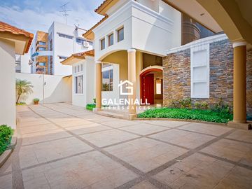 Casa de 5 habitaciones en Venta en La Carolina, Machala