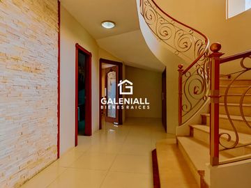 Casa de 5 habitaciones en Venta en La Carolina, Machala