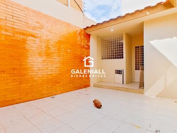 Casa de 5 habitaciones en Venta en La Carolina, Machala