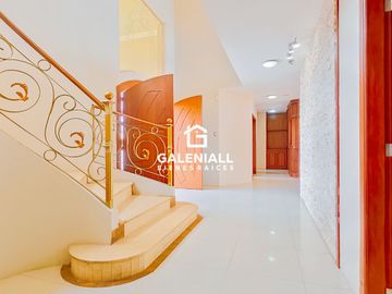 Casa de 5 habitaciones en Venta en La Carolina, Machala