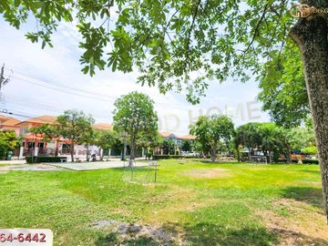 📌 Pruksa Village 7 - Pracha Uthit 90 (PRUKSA VILLAGE 7 - PRACHA UTHIT 90) Samut Prakan, 2-storey detached house in front of the house does not hit any