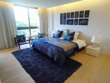 Luxury condo for sale in the city on Chang Khlan Road, best location, convenient travel, close to Night Bazaar, Tha Phae, airport only 10 minutes, ful
