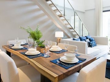 Luxury condo for sale in the city on Chang Khlan Road, best location, convenient travel, close to Night Bazaar, Tha Phae, airport only 10 minutes, ful