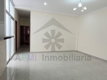 DEPARTAMENTO CON COCHERA EN PRIMER PISO COSTADO DE LA UNIVERSIDAD SIPAN