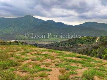 Se vende Parcela de 22.600 mts2 en condominio Entre Valles.