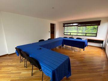 Casa en venta con salida a Campo de Golf las Fuentes, Puebla Ideal para oficinas