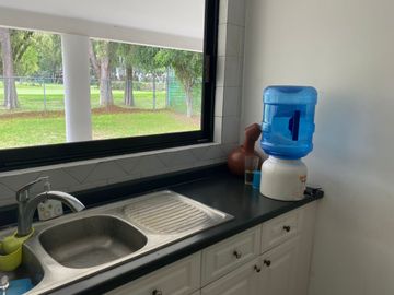 Casa en venta con salida a Campo de Golf las Fuentes, Puebla Ideal para oficinas
