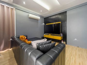 Modern and Elegant Designed 5BR House and lot in St. Anthony Subdivision, Rizal, for sale!
