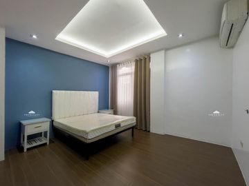 Modern and Elegant Designed 5BR House and lot in St. Anthony Subdivision, Rizal, for sale!