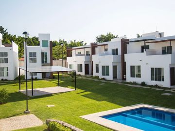 (CVO) CASAS LOMAS DE JIUTEPEC CONDOMINIO  $2,050,000