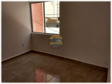 Casas con alberca amplios jardines excelentes acabados