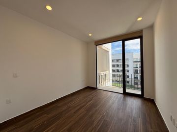 Venta de Departamento de 4 recámaras en Real Antigua, Zona Esmeralda. Atizapán de Zaragoza.