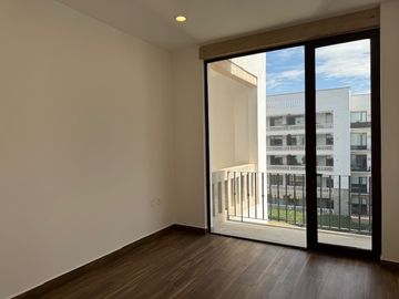 Venta de Departamento de 4 recámaras en Real Antigua, Zona Esmeralda. Atizapán de Zaragoza.