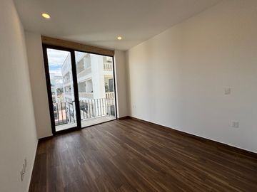 Venta de Departamento de 4 recámaras en Real Antigua, Zona Esmeralda. Atizapán de Zaragoza.