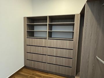Venta de Departamento de 4 recámaras en Real Antigua, Zona Esmeralda. Atizapán de Zaragoza.