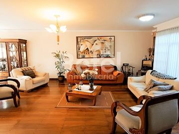 VENTA Casa EN PUERTAS DEL SOL - 100m de Plaza Soleil