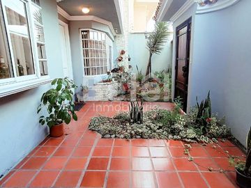 VENTA Casa EN PUERTAS DEL SOL - 100m de Plaza Soleil