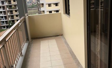 3 Bedroom Unit Fully Furnished in Acacia Estates