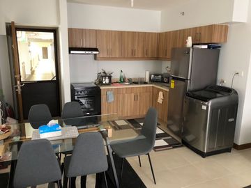 3 Bedroom Unit Fully Furnished in Acacia Estates
