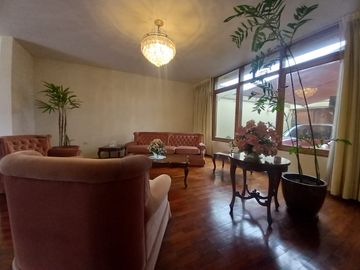 Venta de Hermosa Casa de 2 plantas en La Molina