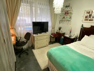 Amplia casa sector Av. Alemania