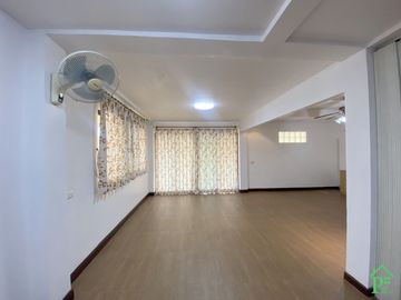 House for sale 3 bedrooms with Built-in furniture in Koolpunt Ville 6