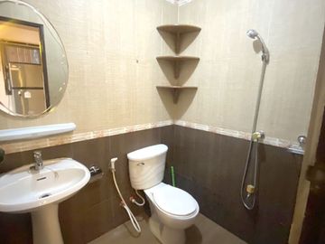 House for sale 3 bedrooms with Built-in furniture in Koolpunt Ville 6