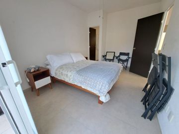 CASA EN VENTA DE 4 RECÁMARAS CON ROOF GARDEN, ALBERCA Y EXCELENTES ÁREAS VERDES.