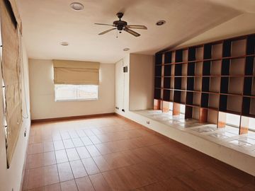 Oportunidad por viaje casa Remodelada Zona Exclusiva Molina vieja 700m2